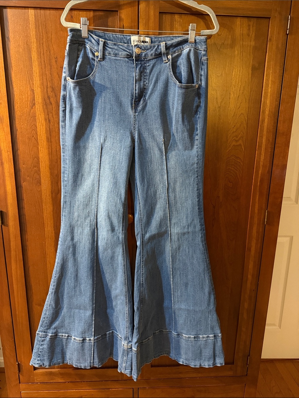 Fashion Nova Extreme Flare Jeans